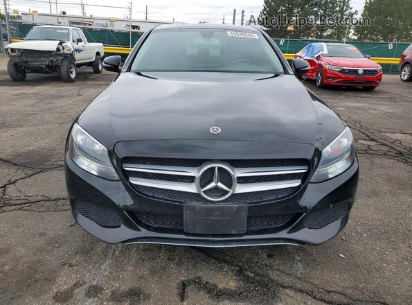 55SWF4KB6JU241934 2018 MERCEDES-BENZ C Black Widok z przodu