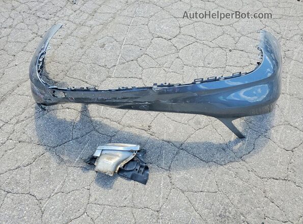 55SWF4KB7JU282475 2018 MERCEDES-BENZ C Charcoal Vista del compartimento del motor