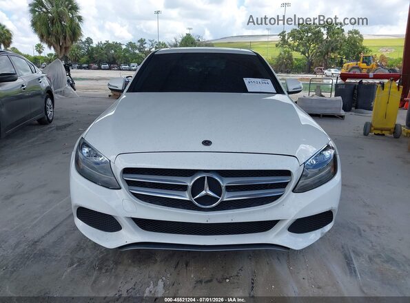 55SWF4KB8JU238324 2018 MERCEDES-BENZ C-CLASS White Vista del cuadro de instrumentos
