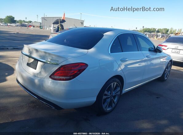 55SWF4KB8JU247220 2018 MERCEDES-BENZ C-CLASS Белый Задняя правая четверть