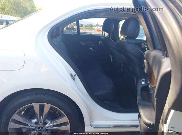 55SWF4KB8JU247220 2018 MERCEDES-BENZ C-CLASS Белый Вид наклейки с VIN-кодом