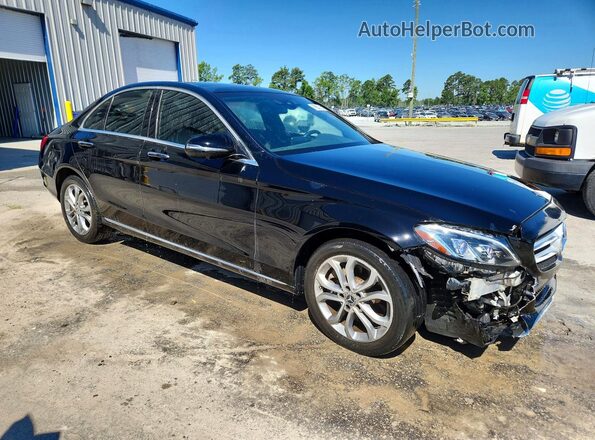 55SWF4KB8JU258069 2018 MERCEDES-BENZ C Черный Передняя правая четверть