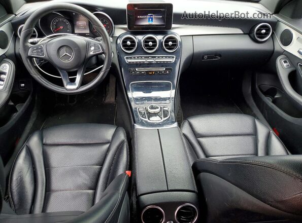 55SWF4KBXJU252824 2018 MERCEDES-BENZ C Черный Вид панели приборов