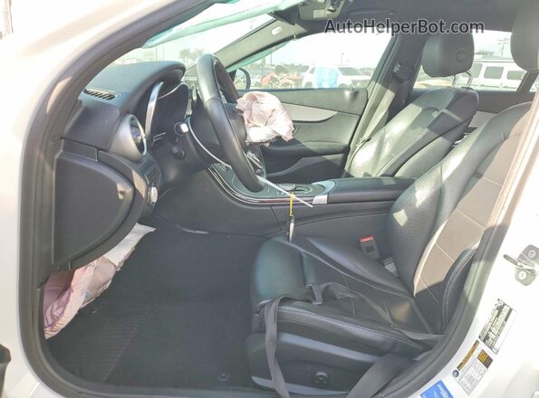 55SWF8DB1KU286138 2019 MERCEDES-BENZ C Белый Вид салона спереди