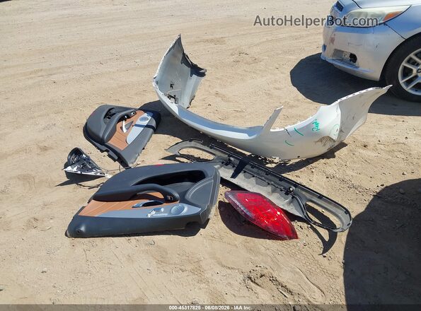 55SWF8DB1KU296975 2019 MERCEDES-BENZ C-CLASS White Instrument cluster view