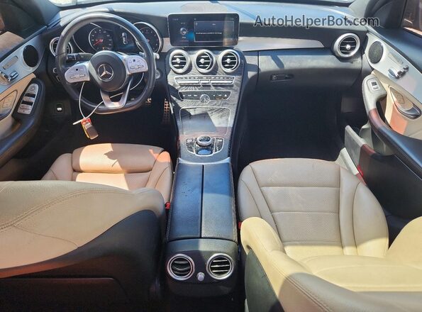 55SWF8DB2KU319521 2019 MERCEDES-BENZ C Black Dashboard view