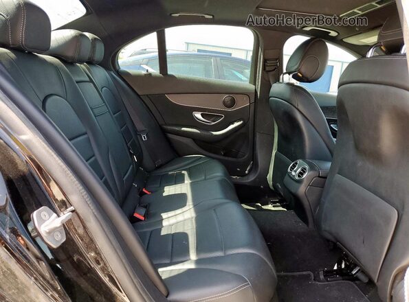 55SWF8DB3KU307149 2019 MERCEDES-BENZ C Black Vista de los asientos traseros