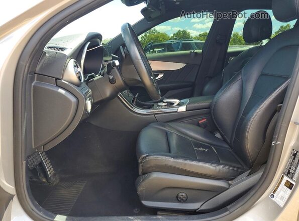 55SWF8EB9KU295474 2019 MERCEDES-BENZ C Серебряный Вид салона спереди
