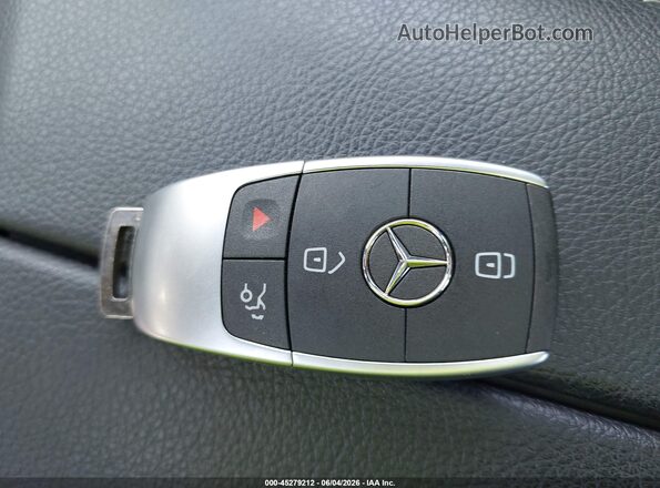 55SWF8EB9KU314847 2019 MERCEDES-BENZ C-CLASS White Widok deski rozdzielczej
