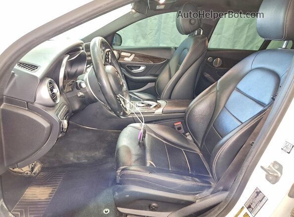 55SWF8EBXKU289277 2019 MERCEDES-BENZ C Белый Вид салона спереди