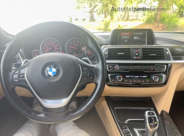 WBA4J1C53JBA30076 2018 BMW OTHER White Vista de los asientos traseros