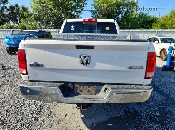 3C6RR7LG7JG230377 2018 RAM 1500 White Front interior view