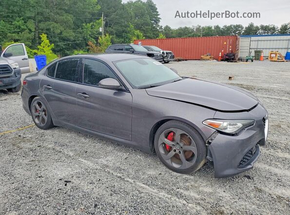 ZARFAEBN8J7566273 2018 ALFA ROMEO GIULIA Gray 