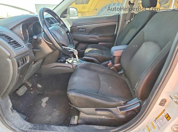 JA4AP3AU2GZ048053 2016 MITSUBISHI OUTLANDER White Dashboard view
