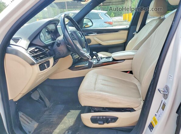 5UXKT0C56J0V98425 2018 BMW X5 White Առջևի վահանակի տեսք