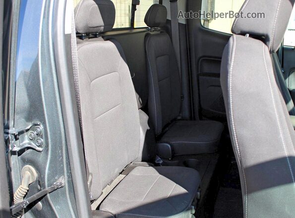 1GCHTCENXH1238573 2017 CHEVROLET COLORADO Серый Вид салона спереди