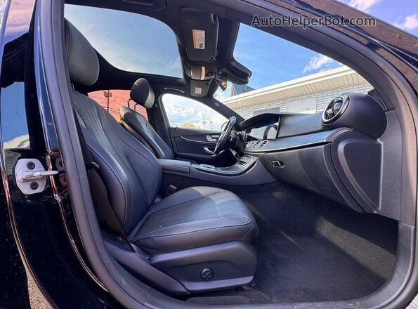 W1KZF8EBXNB029411 2022 MERCEDES-BENZ E-CLASS Black Դիմացի տեսք