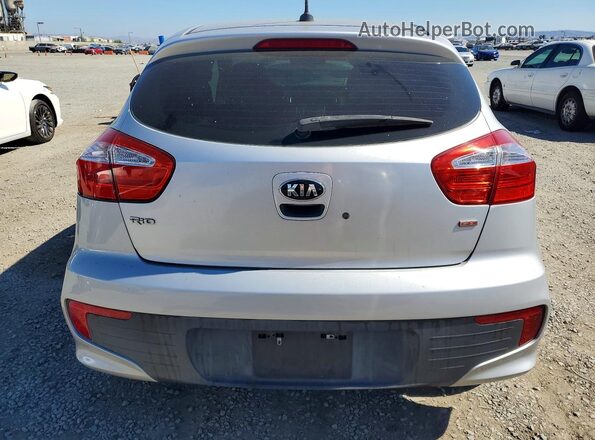 KNADM5A32G6621580 2016 KIA RIO Silver Widok wnętrza z przodu