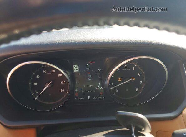 SALRHBBV7HA045682 2017 LAND ROVER DISCOVERY Red Вид задніх сидінь