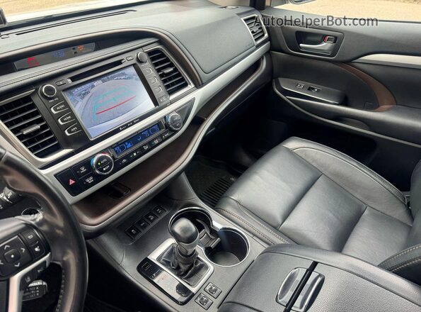 5TDJZRFH7JS537362 2018 TOYOTA HIGHLANDER White 