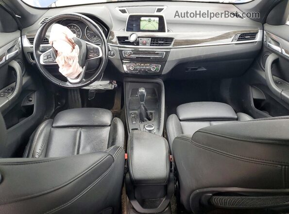 WBXHT3C31J5L25930 2018 BMW X1 Blue Widok zestawu wskaźników