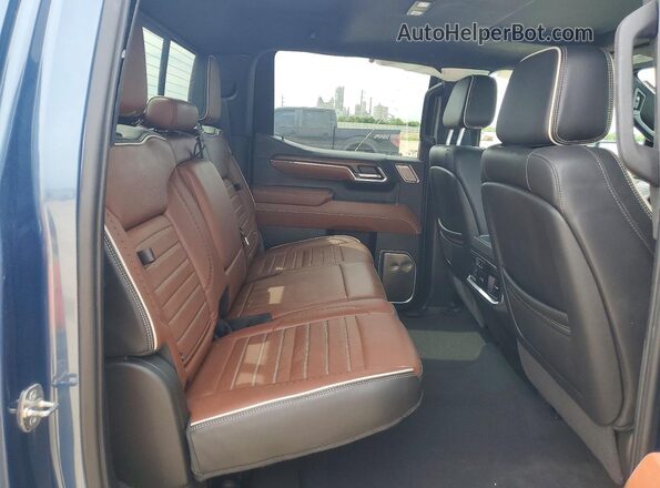 1GTUUHEL0RZ264013 2024 GMC SIERRA Blue Widok wnętrza z tyłu