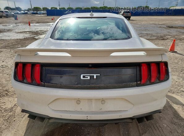 1FA6P8CF0P5309040 2023 FORD MUSTANG Белый Вид салона спереди