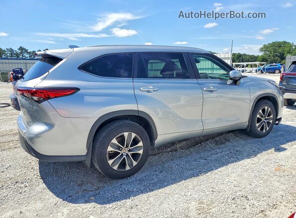 5TDKDRBH1PS020592 2023 TOYOTA HIGHLANDER Silver Delantero derecho