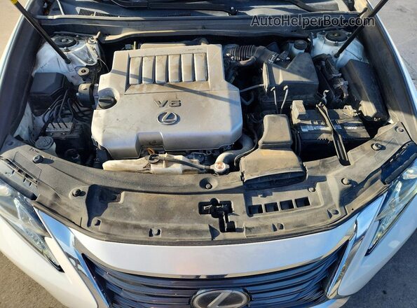 58ABK1GG1HU073558 2017 LEXUS ES White Rear interior view