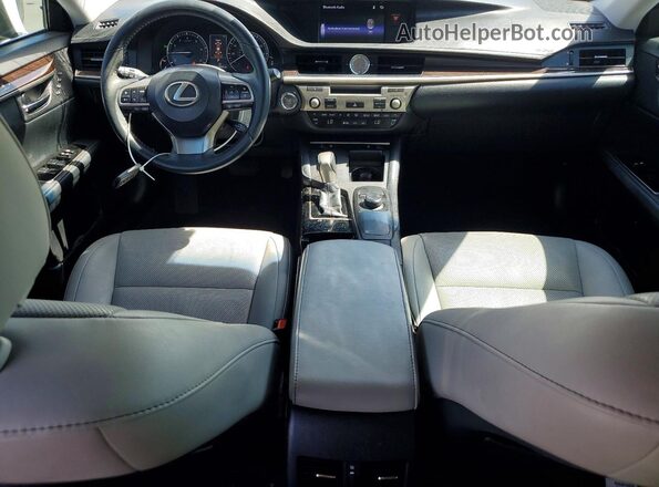 58ABK1GG2JU091525 2018 LEXUS ES Белый Вид панели приборов