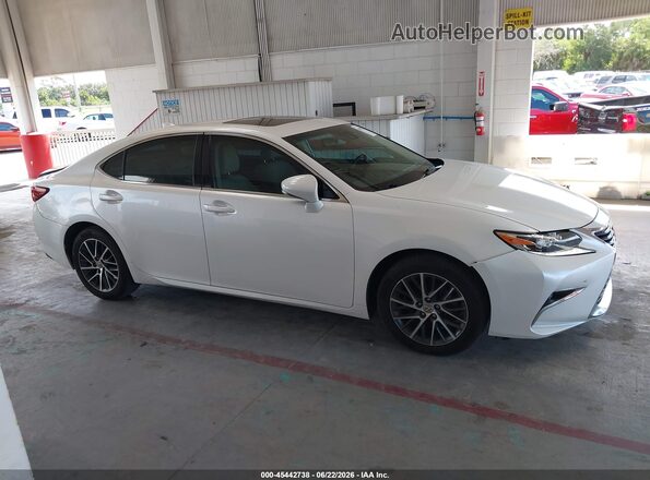 58ABK1GG2JU109327 2018 LEXUS ES 350 White 360 interior view