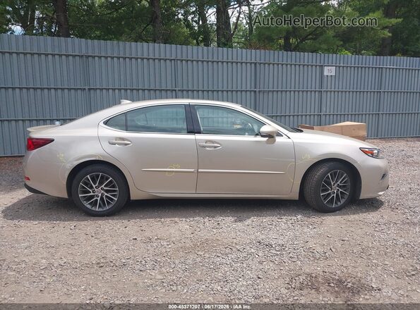 58ABK1GG4HU053854 2017 LEXUS ES 350 Tan Вид задньої частини салону
