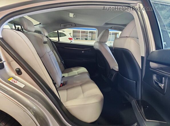 58ABK1GG7JU098938 2018 LEXUS ES Серебряный Вид задних сидений