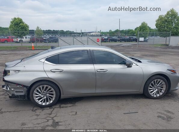 58ABZ1B10KU048317 2019 LEXUS ES 350 Gold Rear interior view