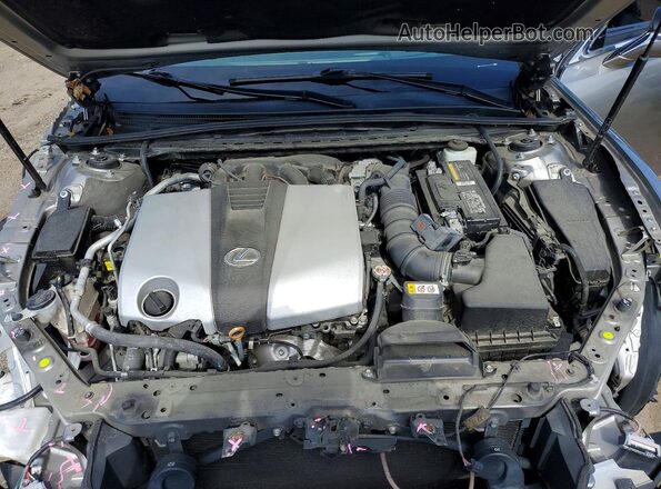 58ABZ1B11KU032689 2019 LEXUS ES Silver Widok wnętrza z tyłu