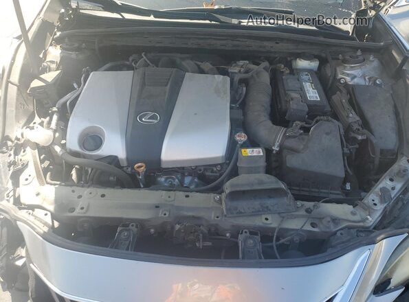 58ABZ1B12KU048674 2019 LEXUS ES Silver Вид задньої частини салону