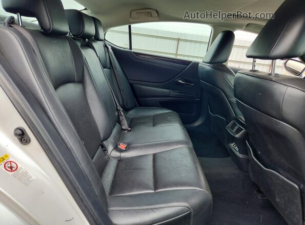 58ABZ1B14KU034968 2019 LEXUS ES White Հետևի նստատեղերի տեսք