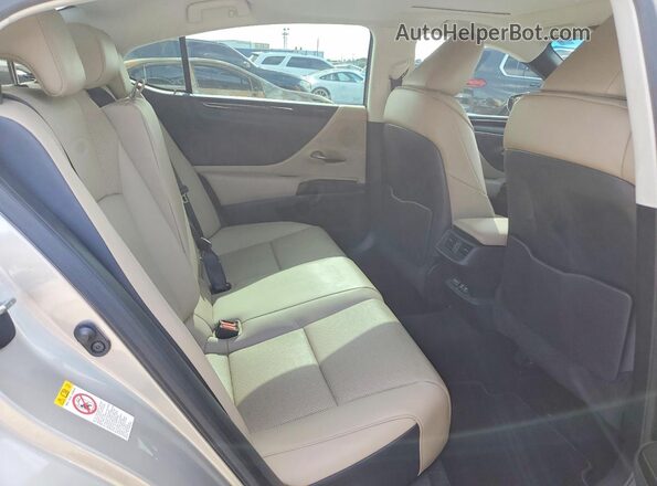 58ABZ1B17KU025326 2019 LEXUS ES Gold Widok tylnych siedzeń