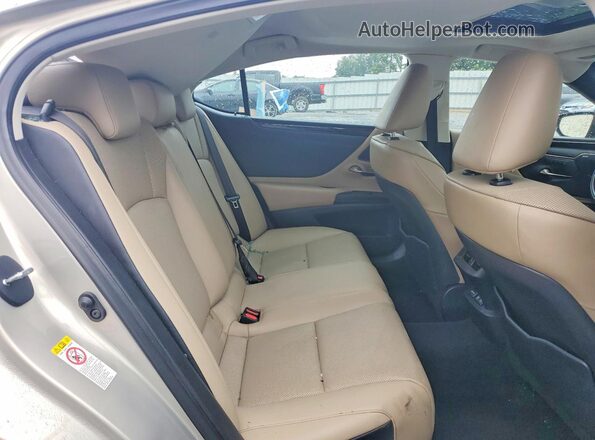 58ABZ1B1XKU004079 2019 LEXUS ES Gold Вид задніх сидінь