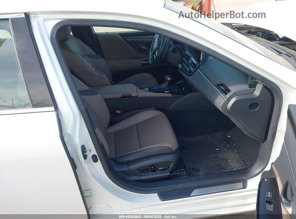 58AD11D16RU013062 2024 LEXUS ES 250 White 