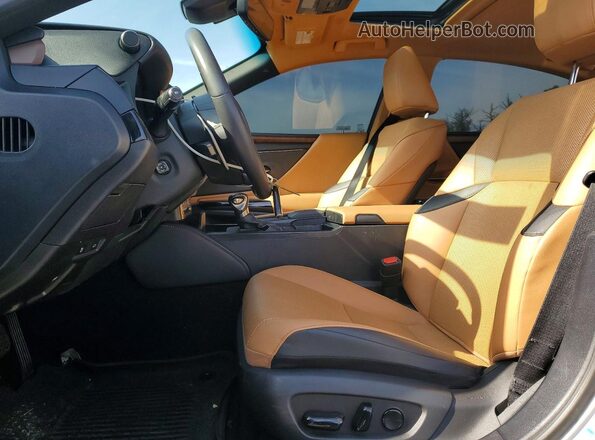 58AD11D17NU008463 2022 LEXUS ES White Widok wnętrza z przodu