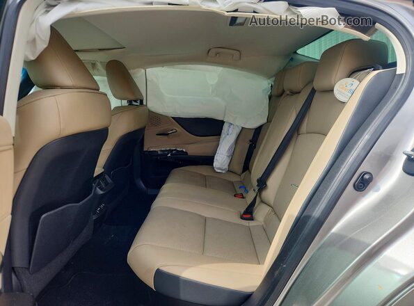 58AD21B17LU004510 2020 LEXUS ES Серебряный Вид задних сидений