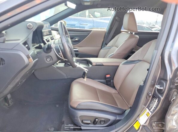 58ADA1C10PU035394 2023 LEXUS ES Gray Widok wnętrza z przodu