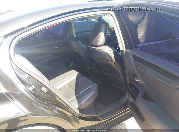 58ADA1C11NU015975 2022 LEXUS ES 300H Black 