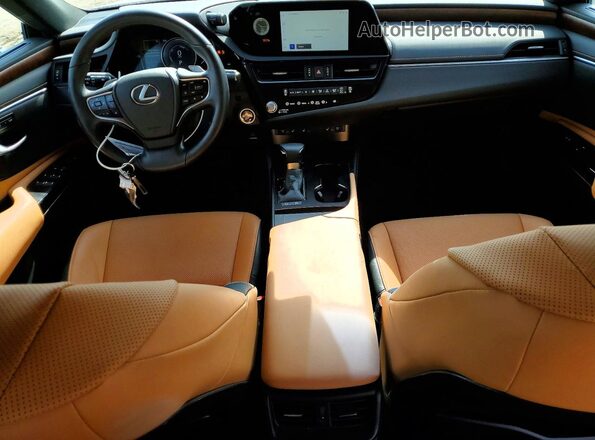 58ADA1C16RU043034 2024 LEXUS ES Серый Вид панели приборов
