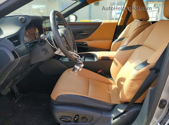 58ADA1C16RU043034 2024 LEXUS ES Серый Вид салона спереди