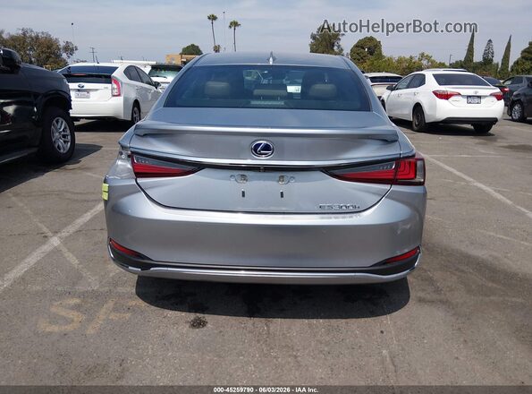 58ADA1C17NU017570 2022 LEXUS ES 300H Silver 