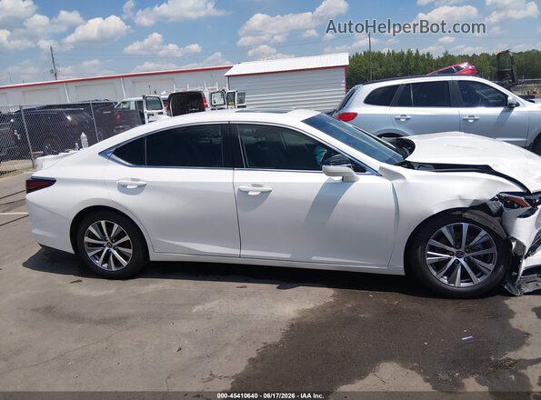58ADZ1B14LU053045 2020 LEXUS ES White Rear interior view