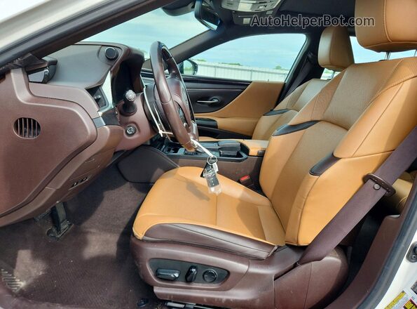 58ADZ1B15LU075197 2020 LEXUS ES White Vista interior delantera