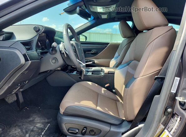 58ADZ1B15NU124384 2022 LEXUS ES Серый Вид салона спереди